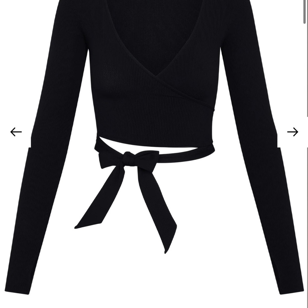 Monday Body Yosemite Wrap Top - ribbed Black Sz S